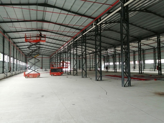 Buy Hot Dip Galvanized / Painted Steel Structure Warehouse Buildings Pre Engineered online manufacture