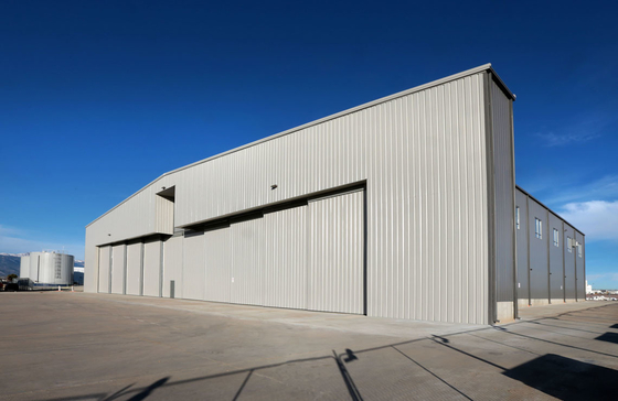 kupować Wysokiego wzrostu stalowa konstrukcja prefabrykowana hangar samolotów hangary samolotów metalowe magazyn produkcja online