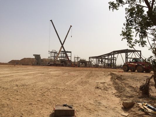 comprar Edificio de estructura de acero comercial con diferentes estándares opcionales según las demandas, con soporte de guía en línea e instalación en el sitio y revestimiento de techo de chapa de acero corrugado/panel sándwich Fabricación en línea