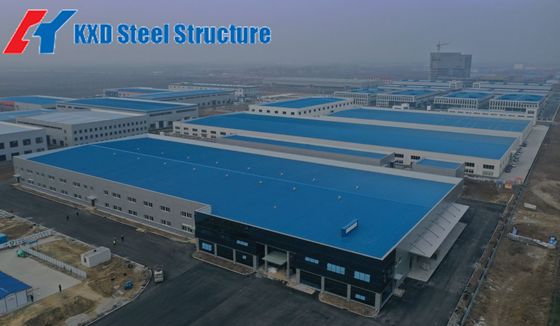 購入 Customizable Prefabricated Steel Building with Flat Roof and Glass Window Options for Industrial Applications オンライン製造