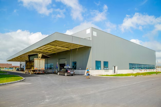 Fast Install Prefab Metal Warehouse Wind Resistance With Sandwich Panel Roof Cladding